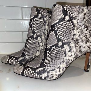 Brand new/Never worn snake skin print booties